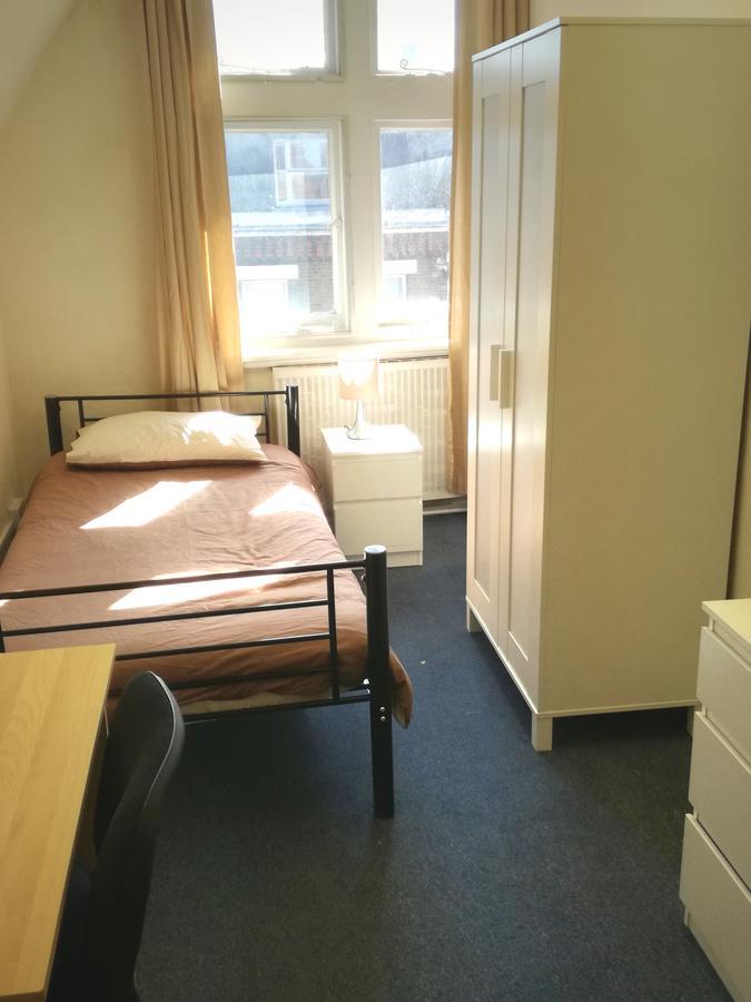 Amity Hostel Лондон Экстерьер фото